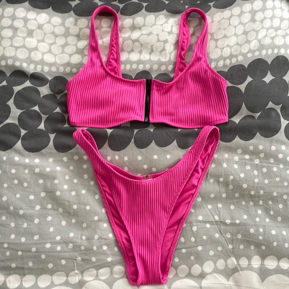 HIGH CUT HOT PINK BIKINI WITH ZIPPER 90’s BARBIE